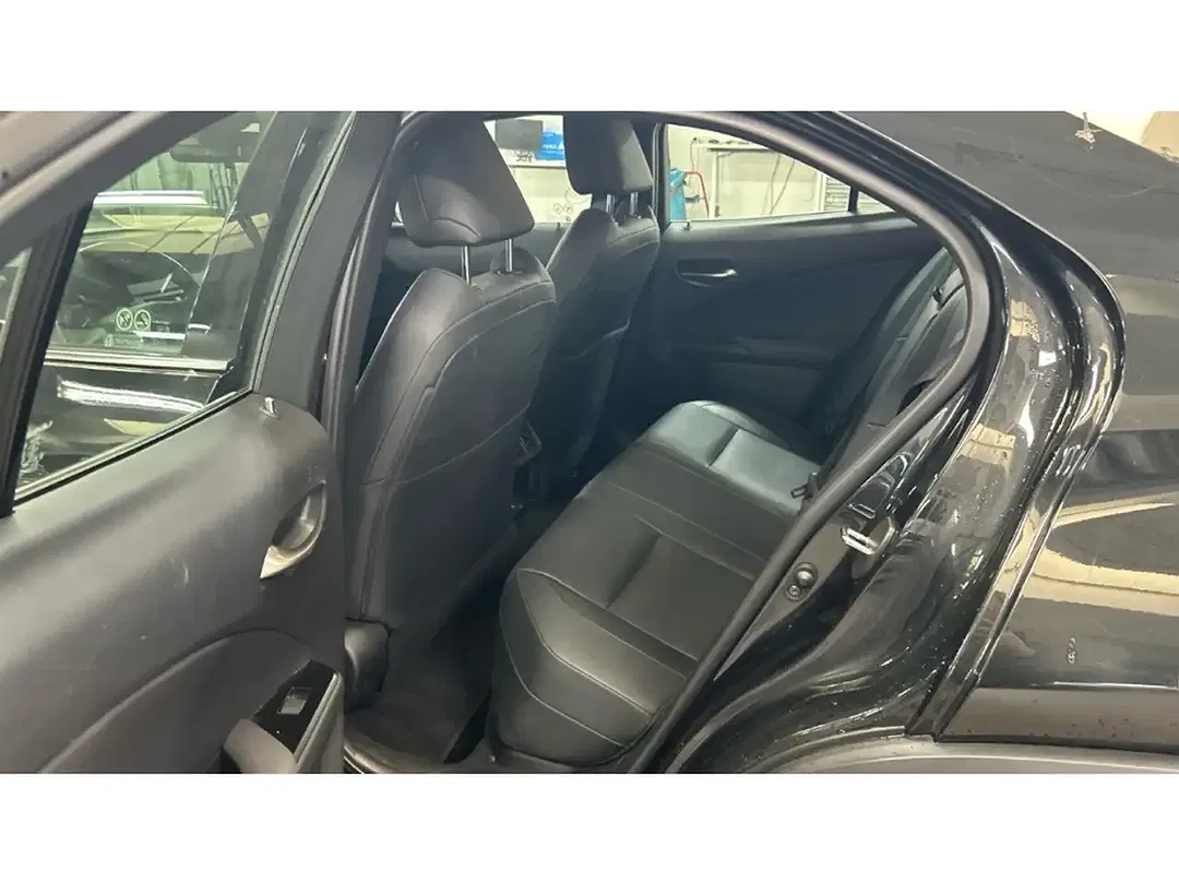 Lexus UX 300e Premium - Thumbnail 13