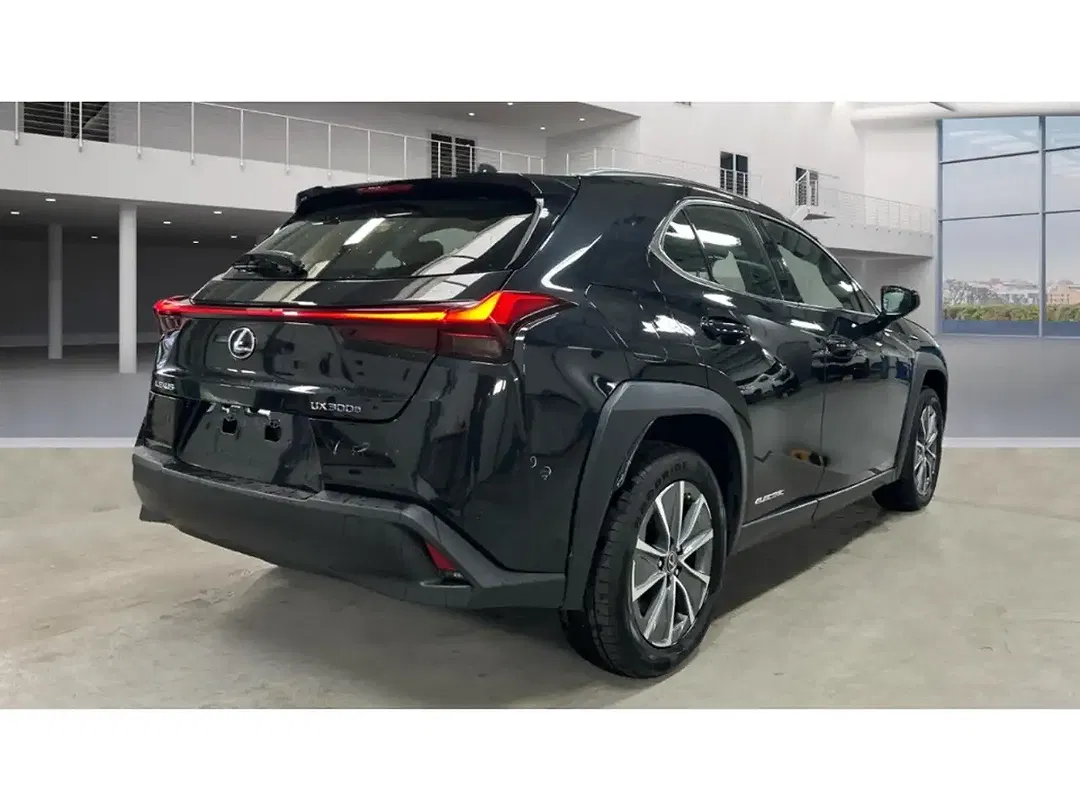 Lexus UX 300e Premium - Thumbnail 3
