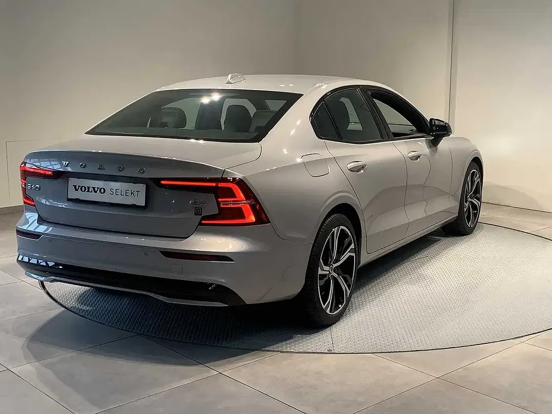 Volvo S60 B4 Plus Dark - foto 2