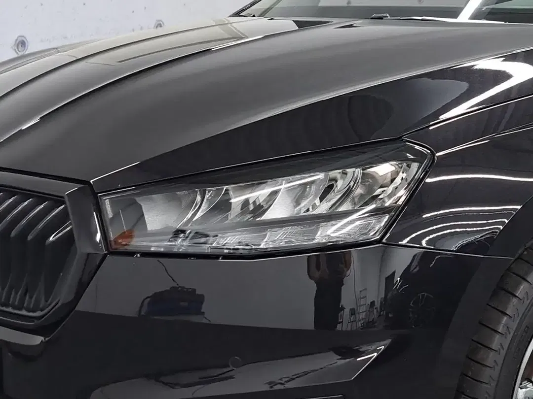 Skoda Fabia 1.0 TSI Monte Carlo - Thumbnail 5