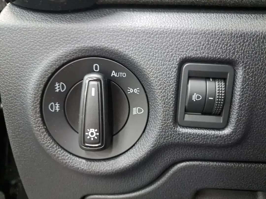Skoda Fabia 1.0 TSI Monte Carlo - Thumbnail 9