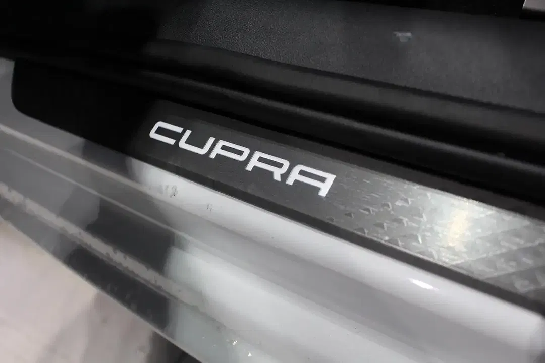 CUPRA Leon 4Drive Matrix LED - Thumbnail 11