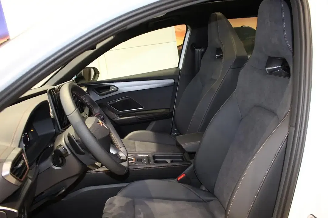 CUPRA Leon 4Drive Matrix LED - Thumbnail 14