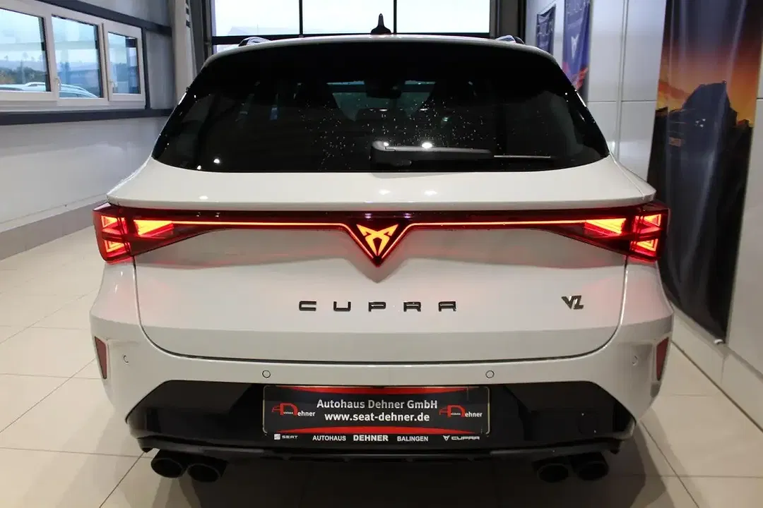 CUPRA Leon 4Drive Matrix LED - Thumbnail 4