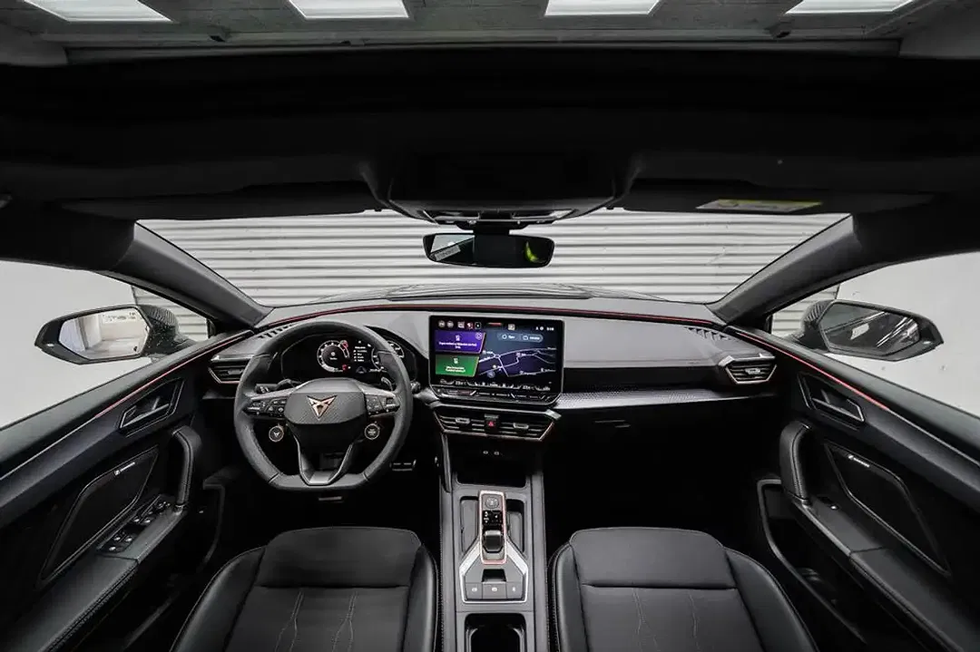 CUPRA Leon 1.5 eTSI DSG Sportstourer - Thumbnail 6