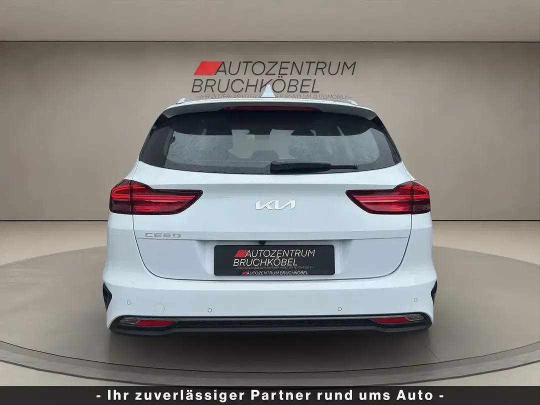 Kia Ceed / cee'd T-GDI Vision - Thumbnail 4
