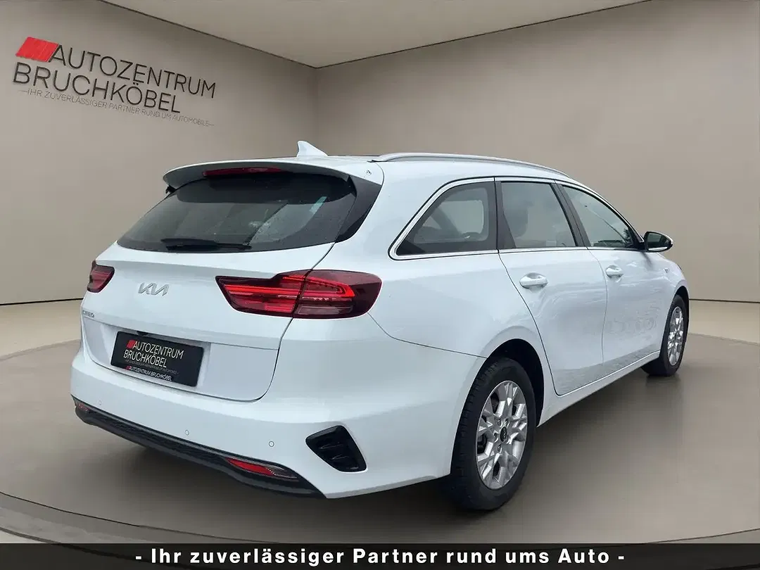 Kia Ceed / cee'd T-GDI Vision - Thumbnail 5