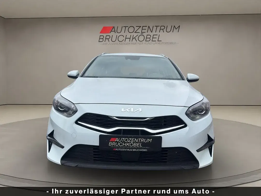 Kia Ceed / cee'd T-GDI Vision - Thumbnail 8