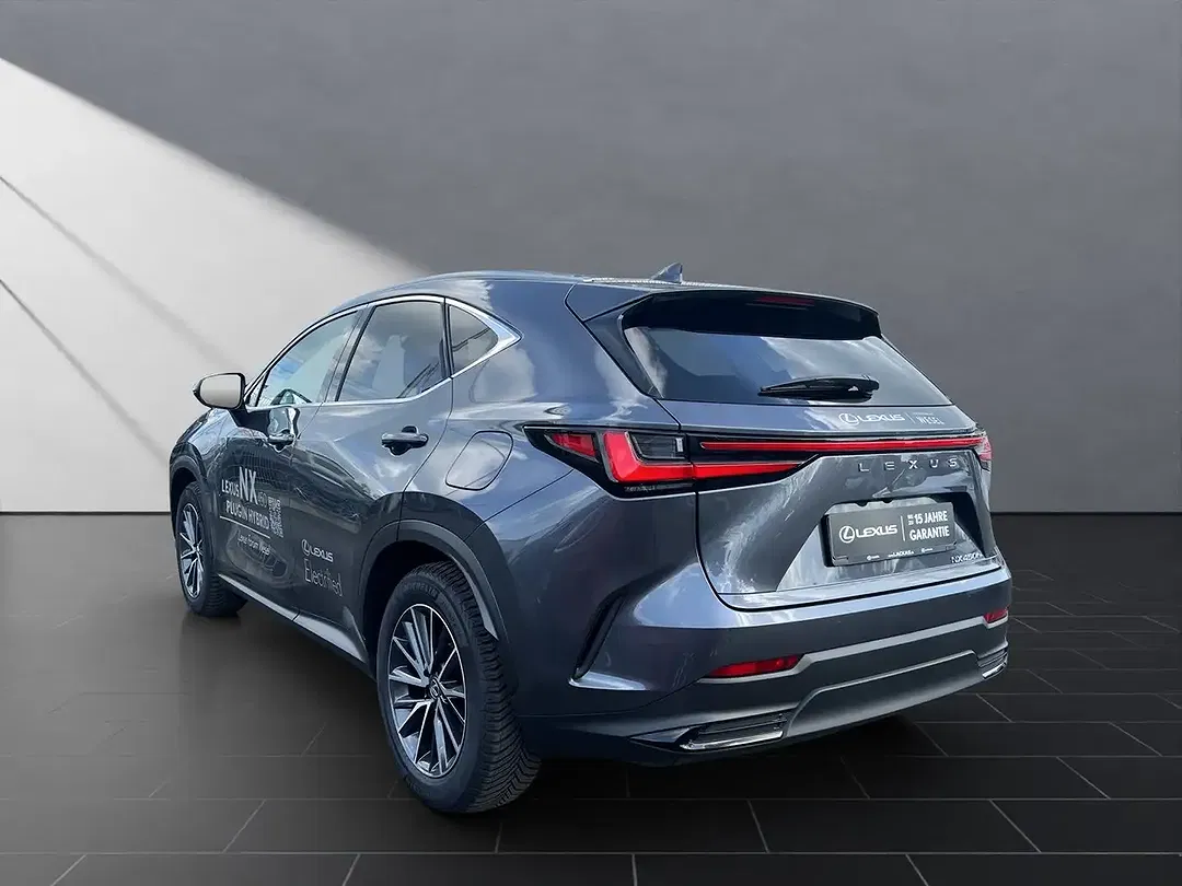 Lexus NX 450h+ Executive - Thumbnail 3