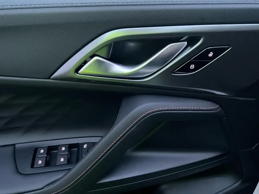 MG HS PHEV Luxury - foto 15