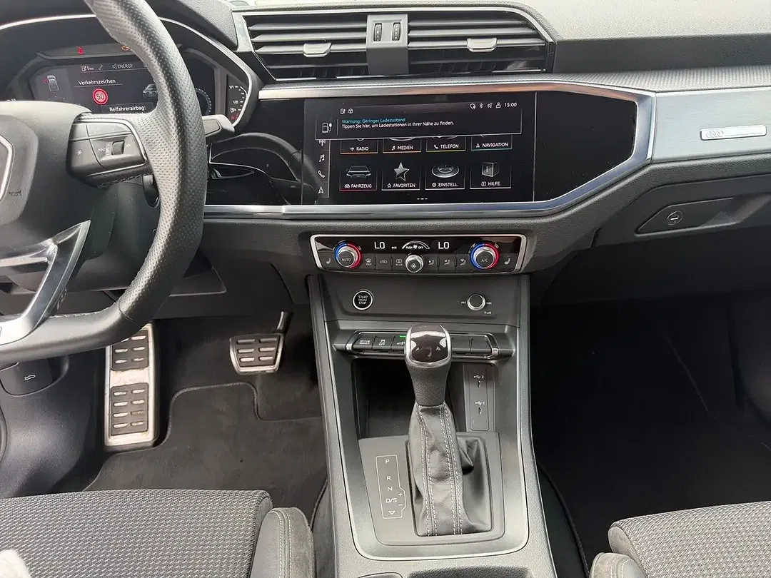 Audi Q3 Sportback S line - Thumbnail 13