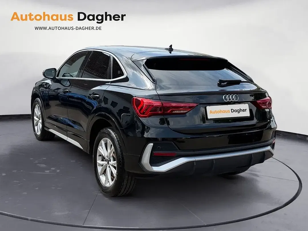 Audi Q3 Sportback S line - Thumbnail 3