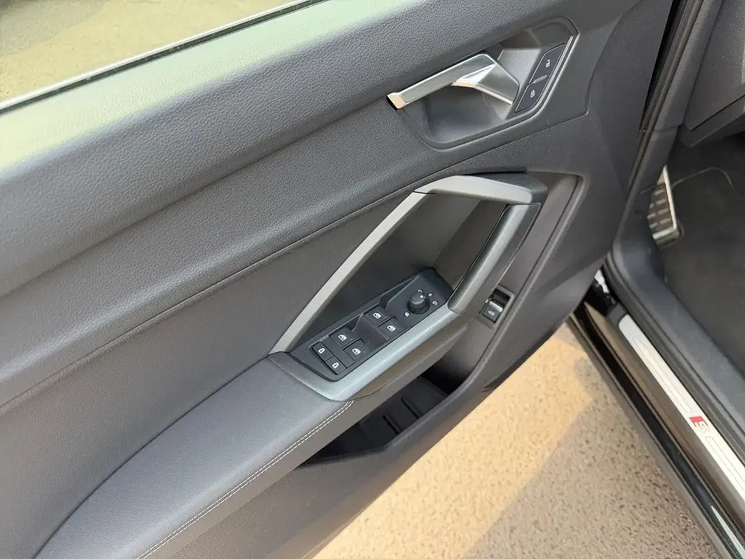 Audi Q3 Sportback S line - Thumbnail 9