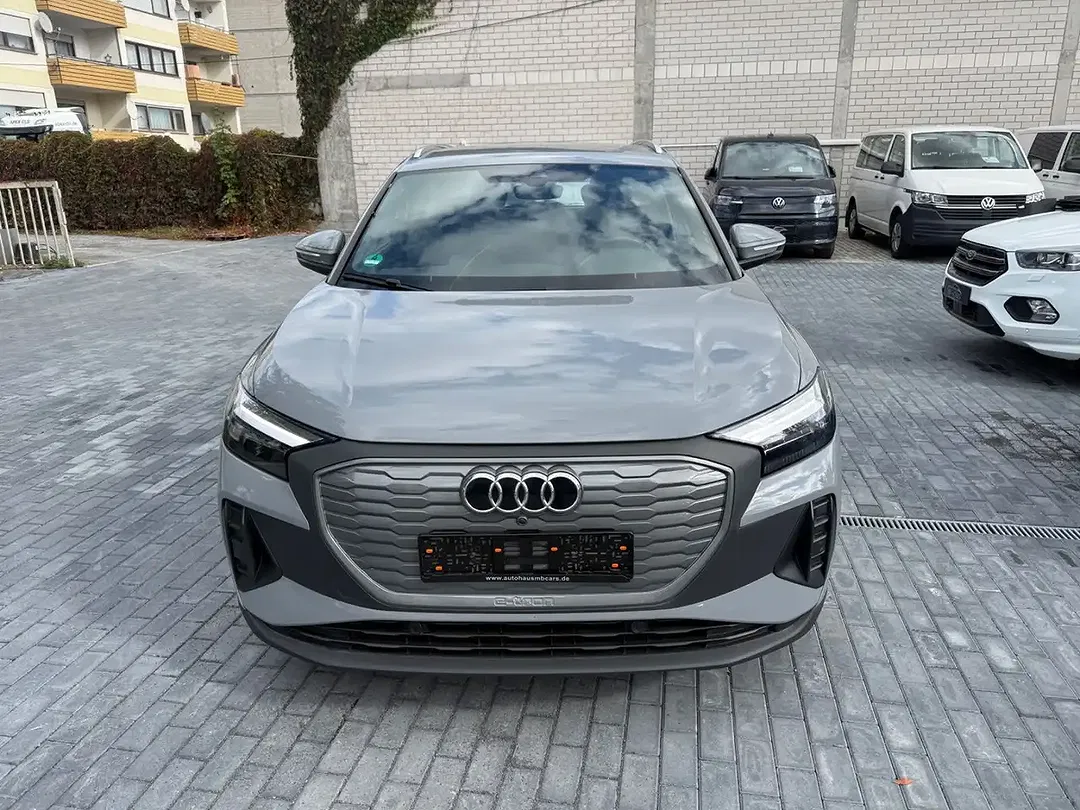 Audi Q4 e-tron 45 quattro - Thumbnail 3