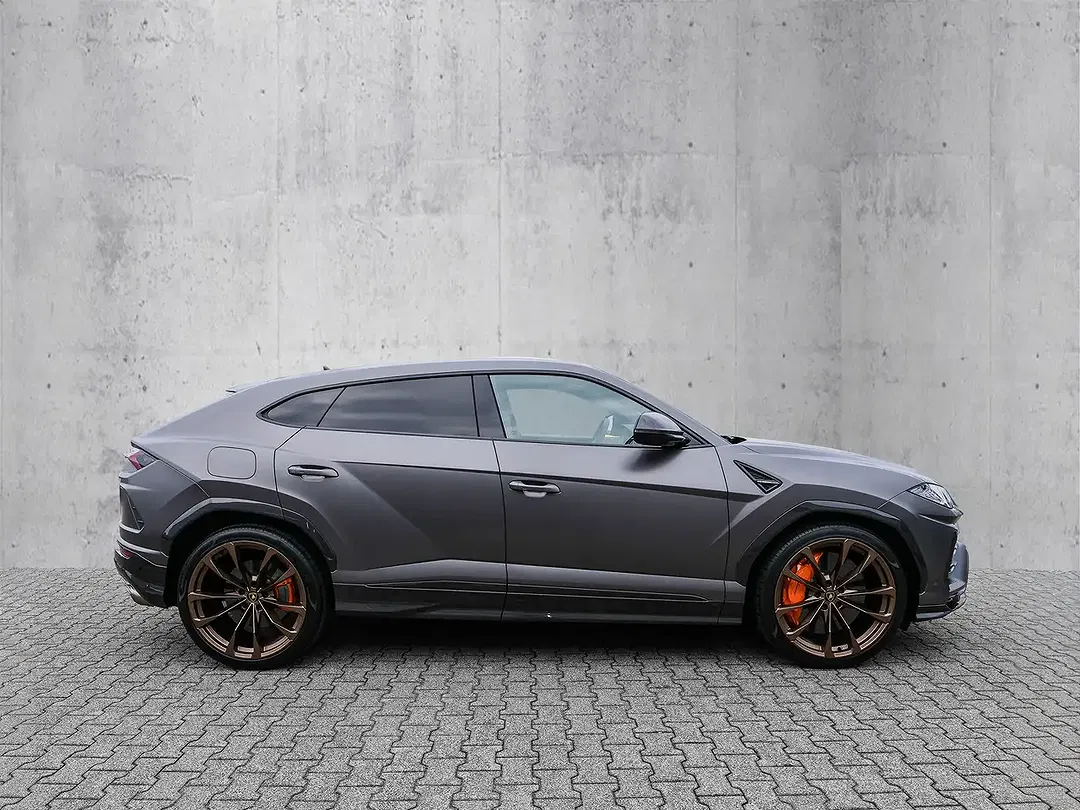 Lamborghini Urus - foto 2