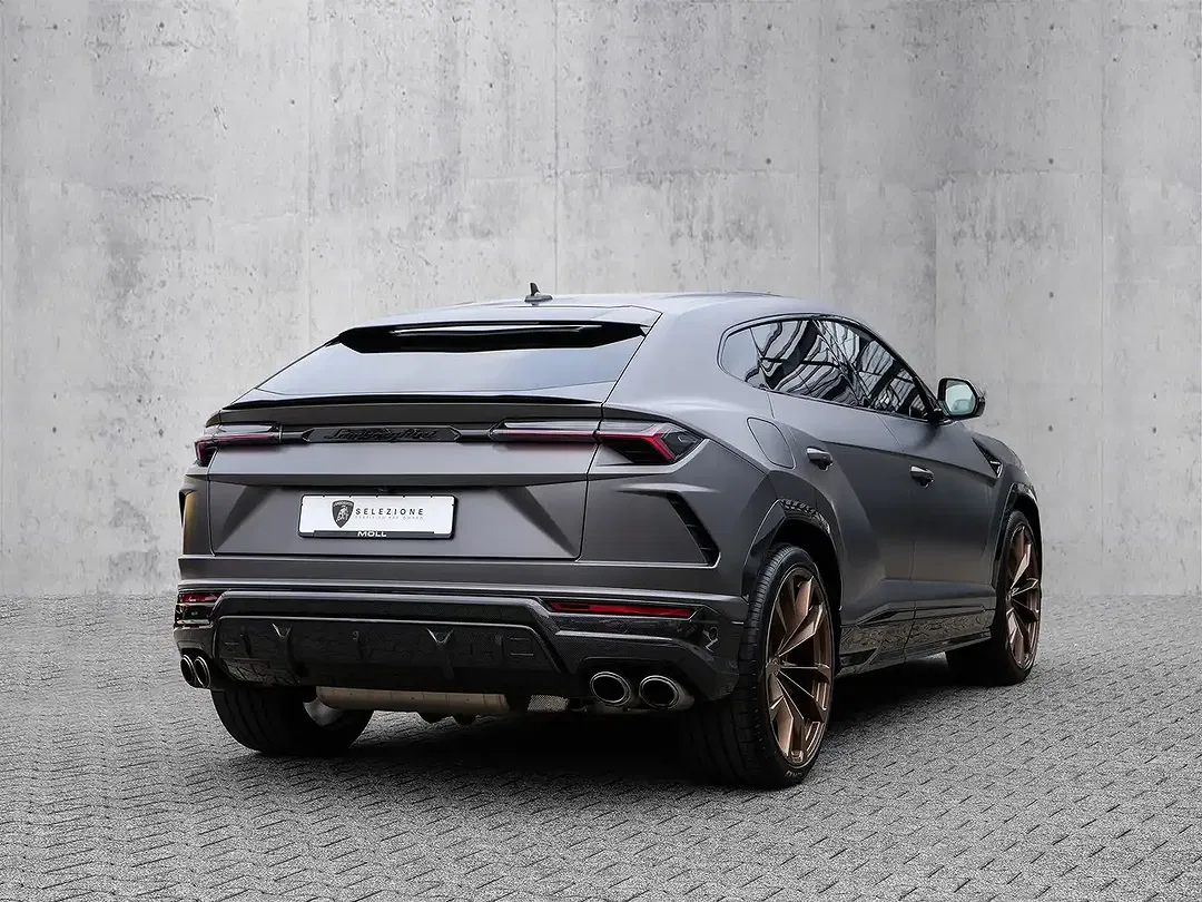 Lamborghini Urus - Thumbnail 3
