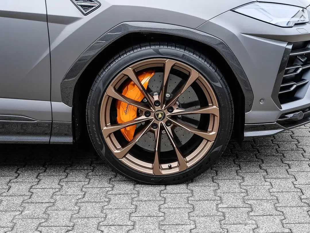 Lamborghini Urus - Thumbnail 9
