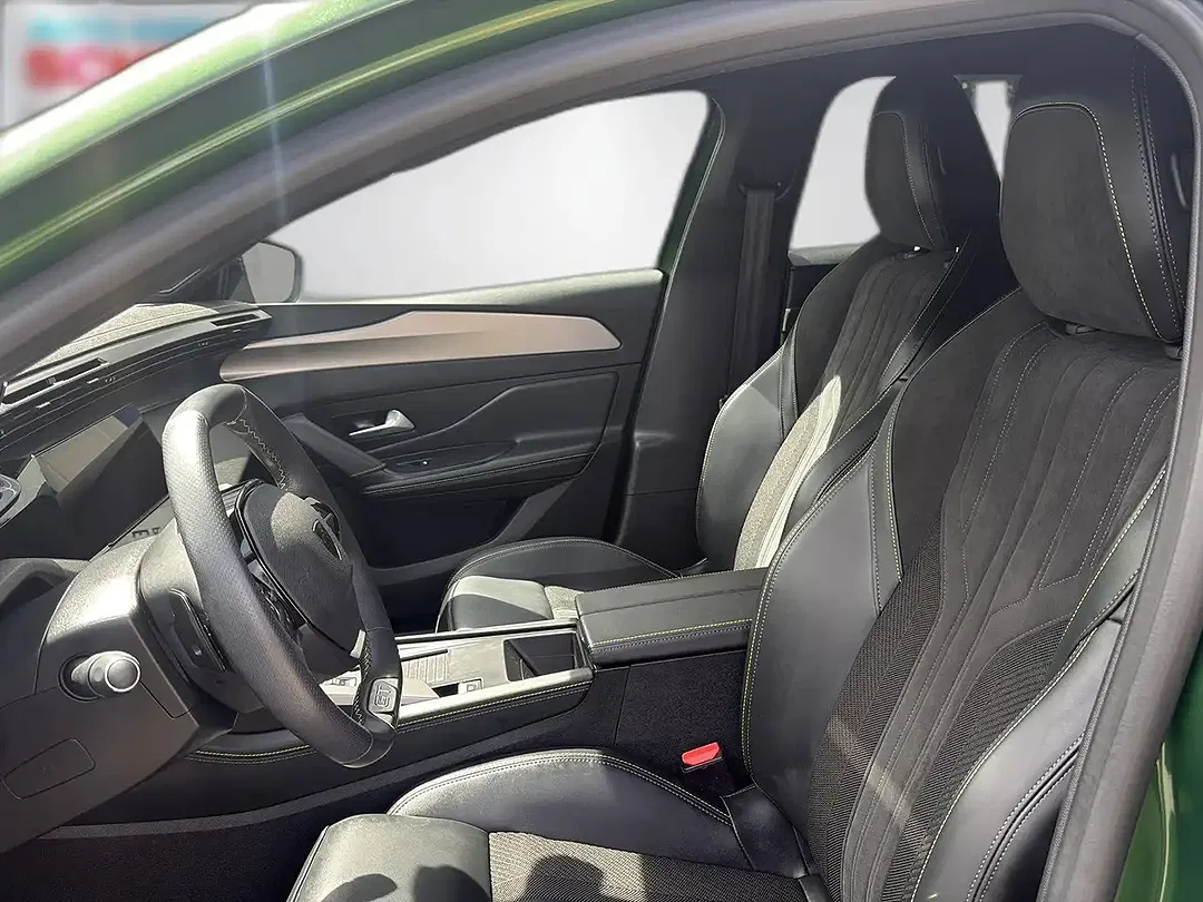 Peugeot 308 GT - Thumbnail 8