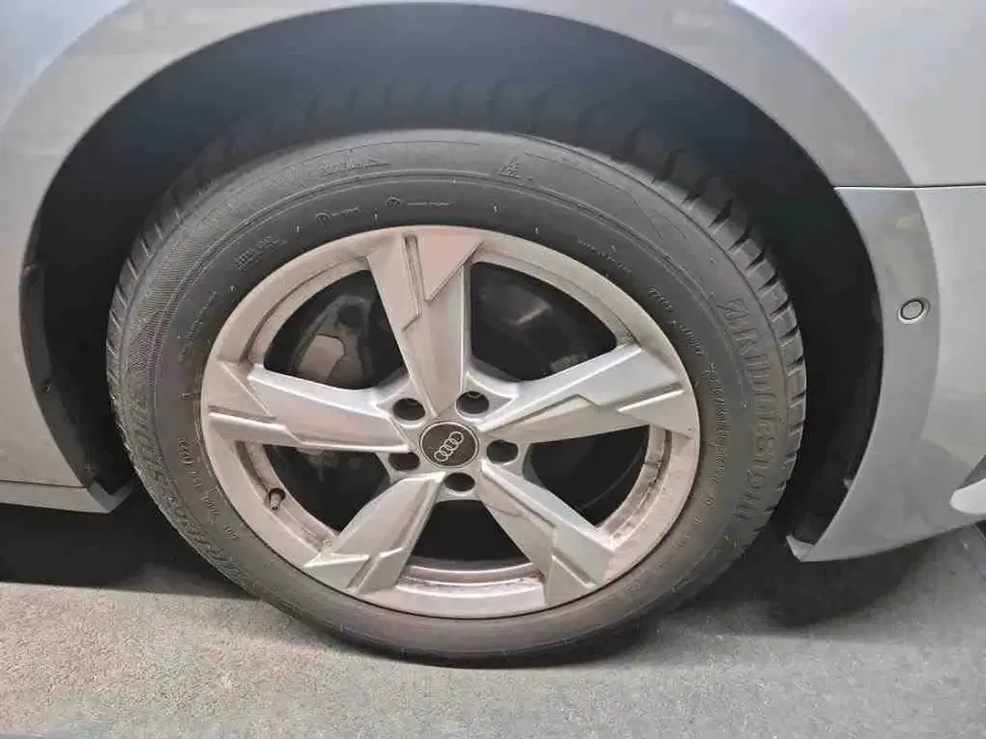 Audi A6 45 TFSI S tronic Avant - Thumbnail 6