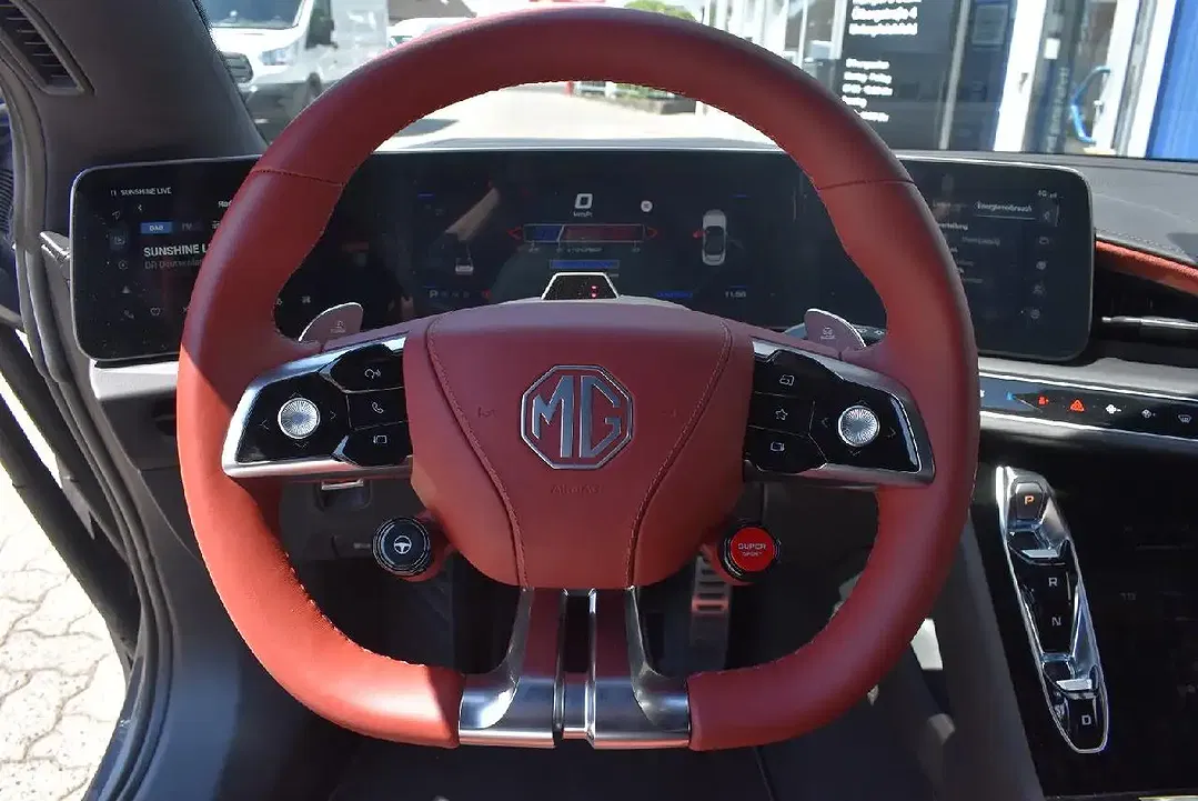 MG Cyberster AWD Xpower - Thumbnail 9