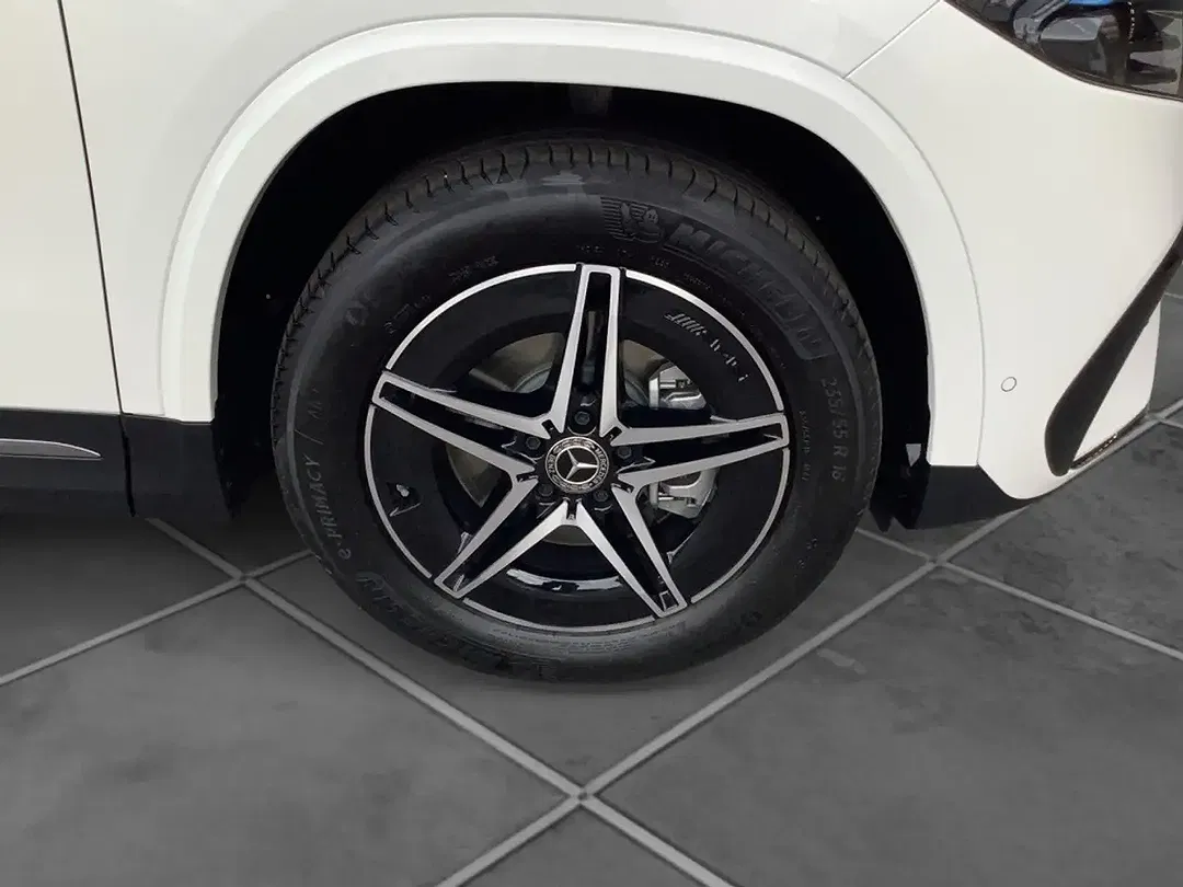 Mercedes-Benz EQA 300 4MATIC AMG - Thumbnail 6
