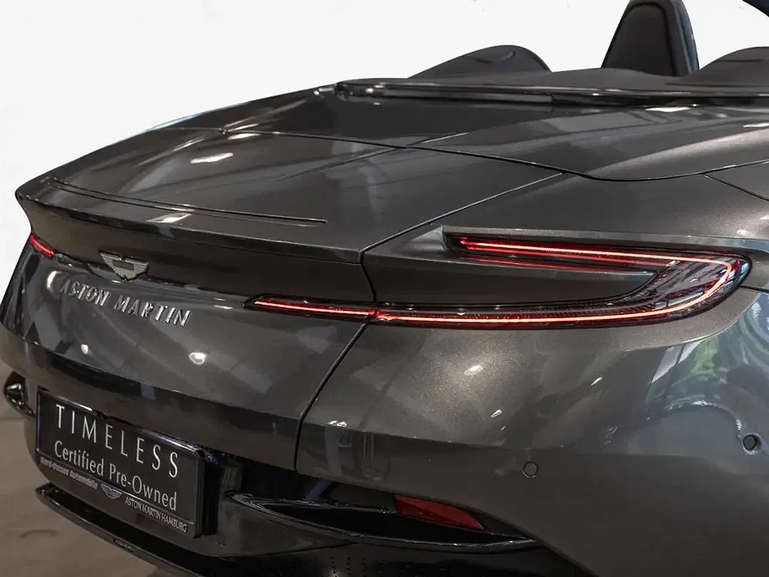 Aston Martin DB12 Volante - Thumbnail 8