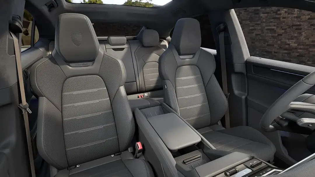 Porsche Cayenne EV Turbo Coupe Active - Thumbnail 10