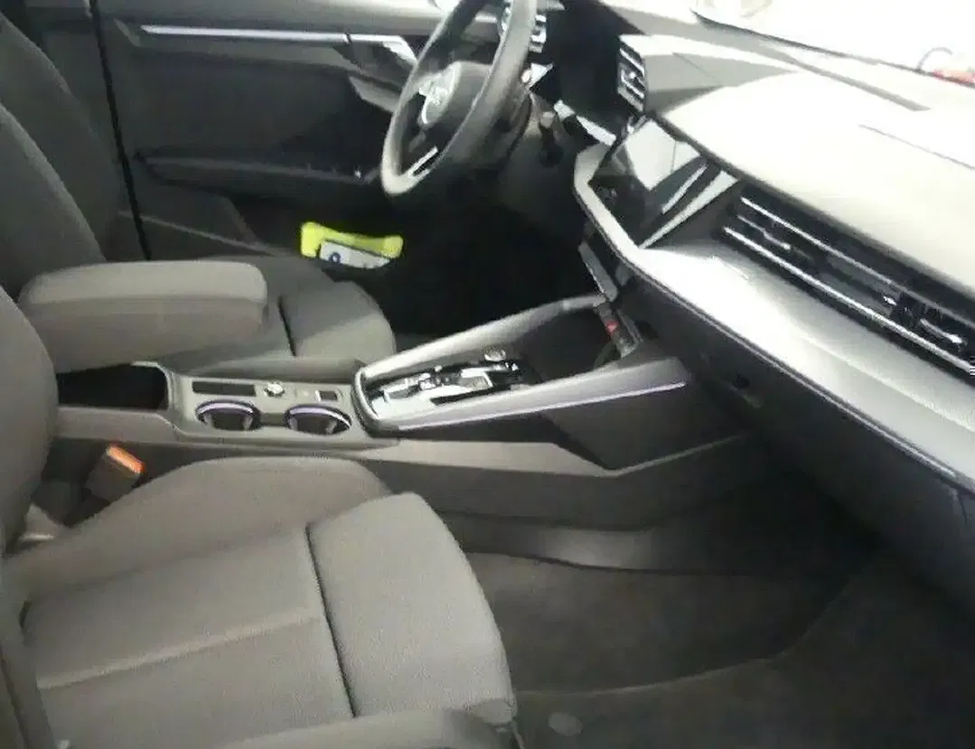 Audi A3 S tronic S line - Thumbnail 3