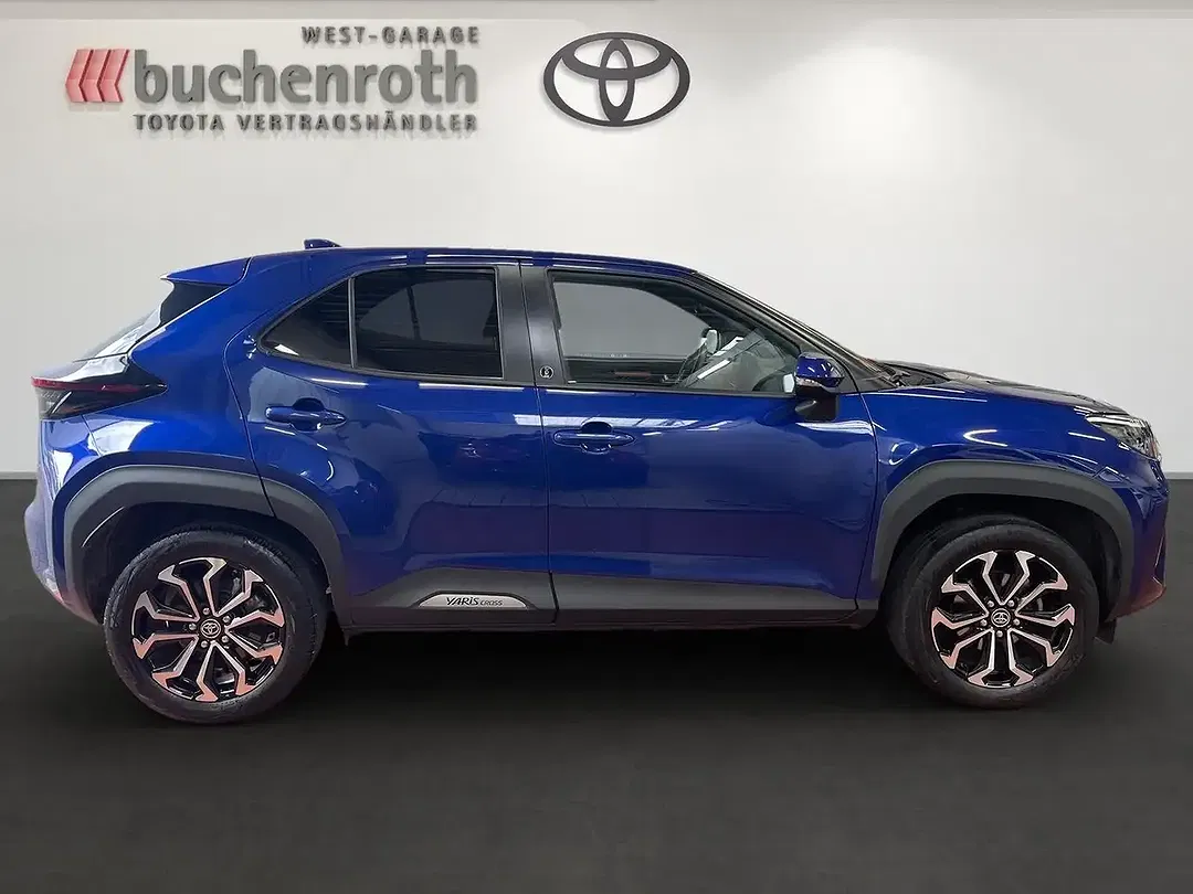 Toyota Yaris Cross Hybrid Team Deutschland - Thumbnail 4