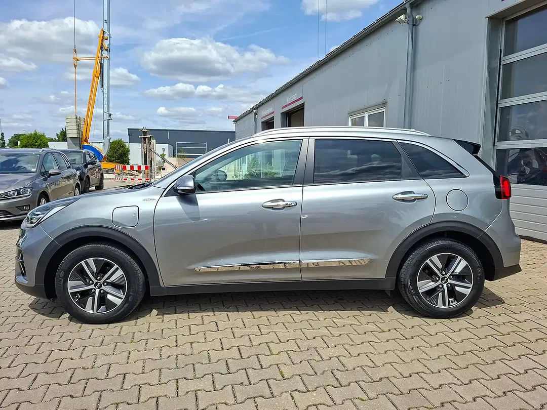 Kia Niro PHEV Hybrid Spirit - Thumbnail 3
