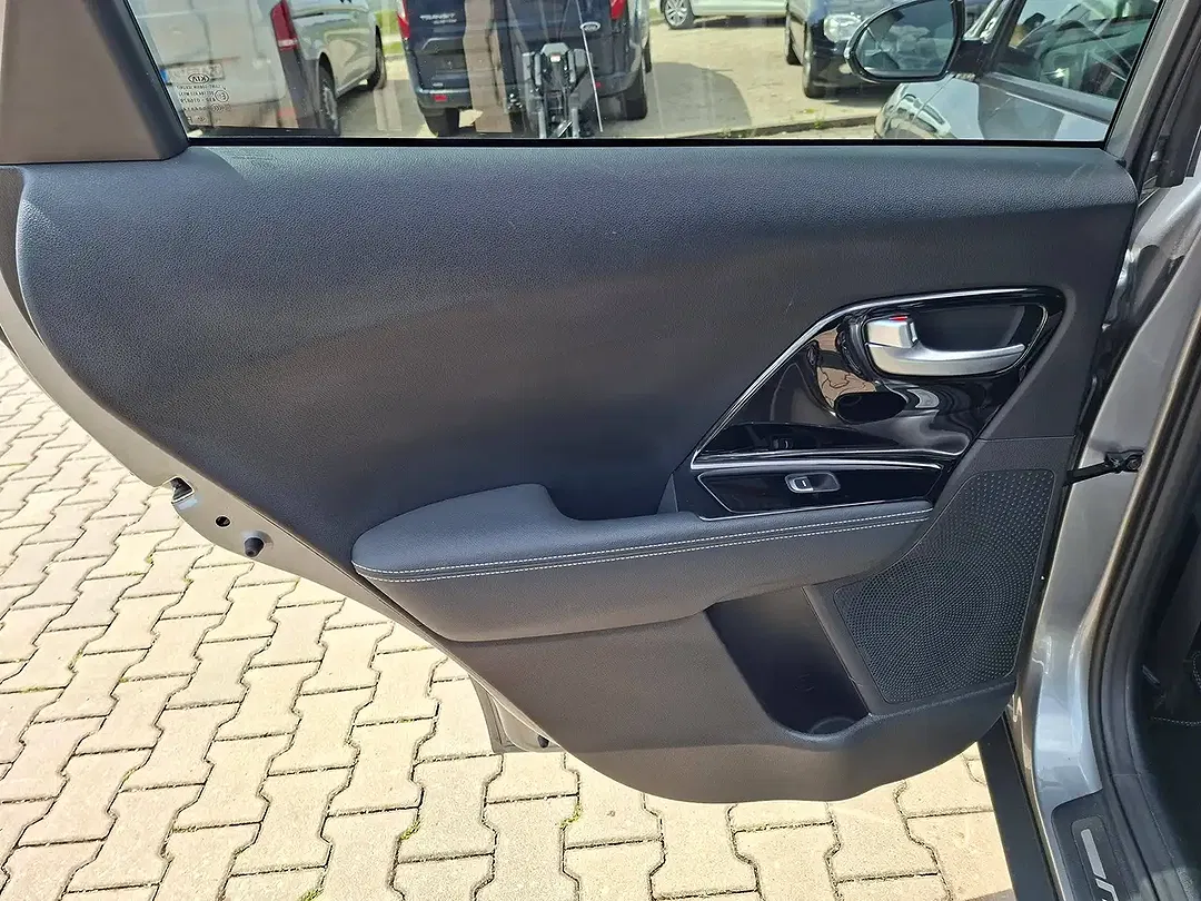 Kia Niro PHEV Hybrid Spirit - Thumbnail 8