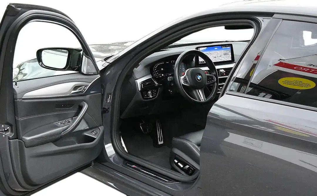 BMW M5 Competition - Thumbnail 5