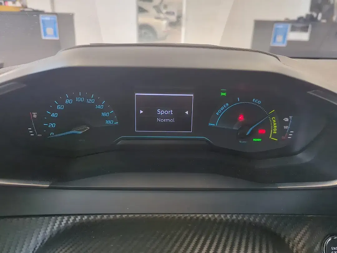 Peugeot 208 136 EV Allure - Thumbnail 19