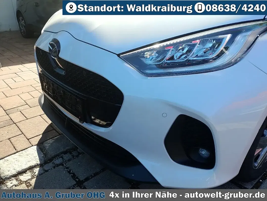 Mazda 2 Hybrid - Thumbnail 9