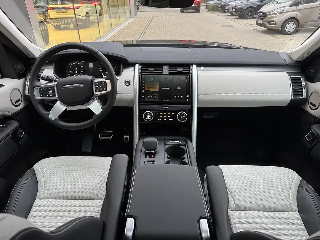 Land Rover Discovery D250 4x4 Dynamic SE - Thumbnail 11