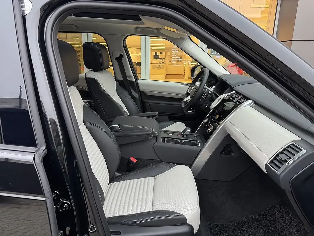 Land Rover Discovery D250 4x4 Dynamic SE - Thumbnail 12