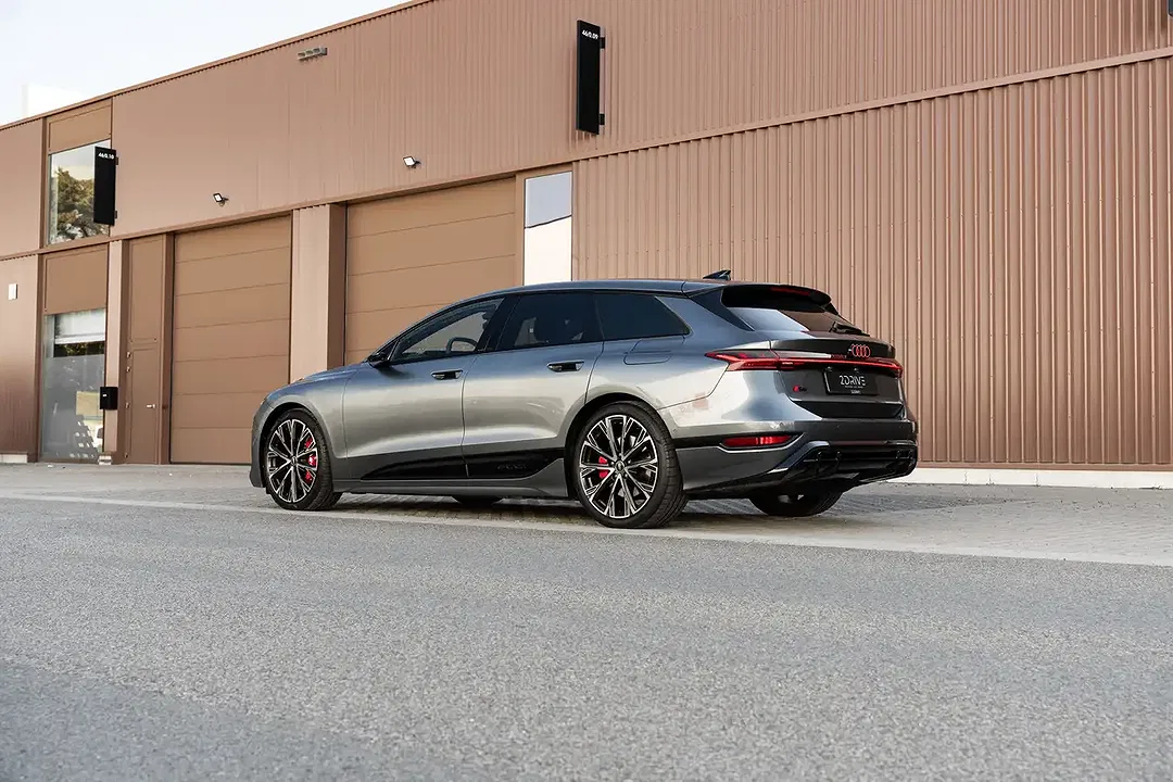 Audi S6 e-tron Avant Edition One plus - Thumbnail 13