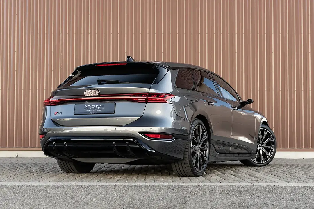 Audi S6 e-tron Avant Edition One plus - Thumbnail 4