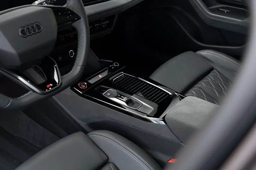 Audi S6 e-tron Avant Edition One plus - Thumbnail 8