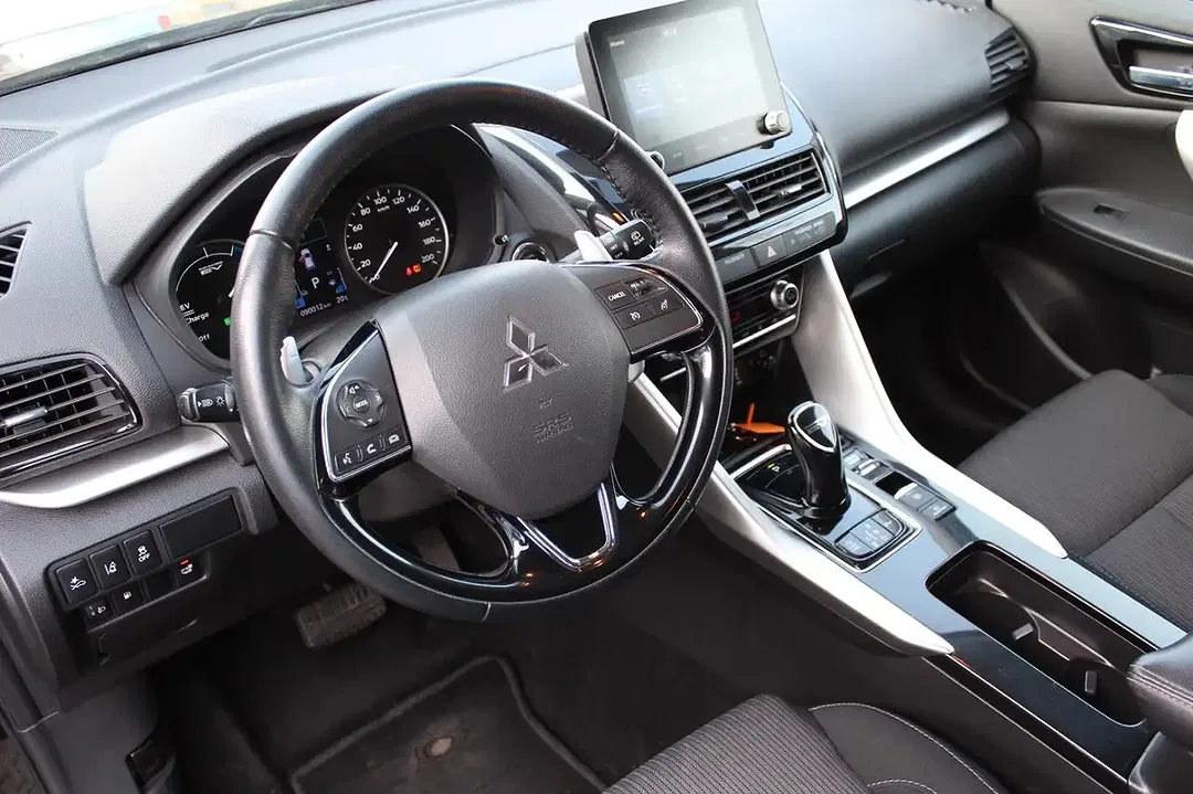 Mitsubishi Eclipse Cross 2.4 AUT 4WD Basis - Thumbnail 12