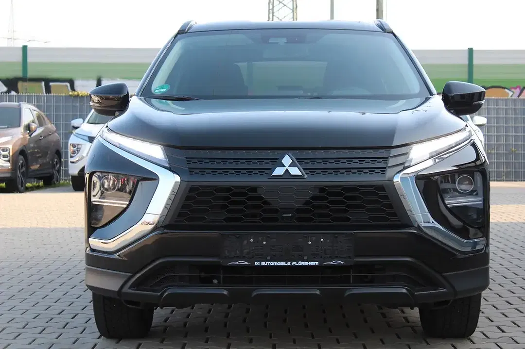 Mitsubishi Eclipse Cross 2.4 AUT 4WD Basis - Thumbnail 3