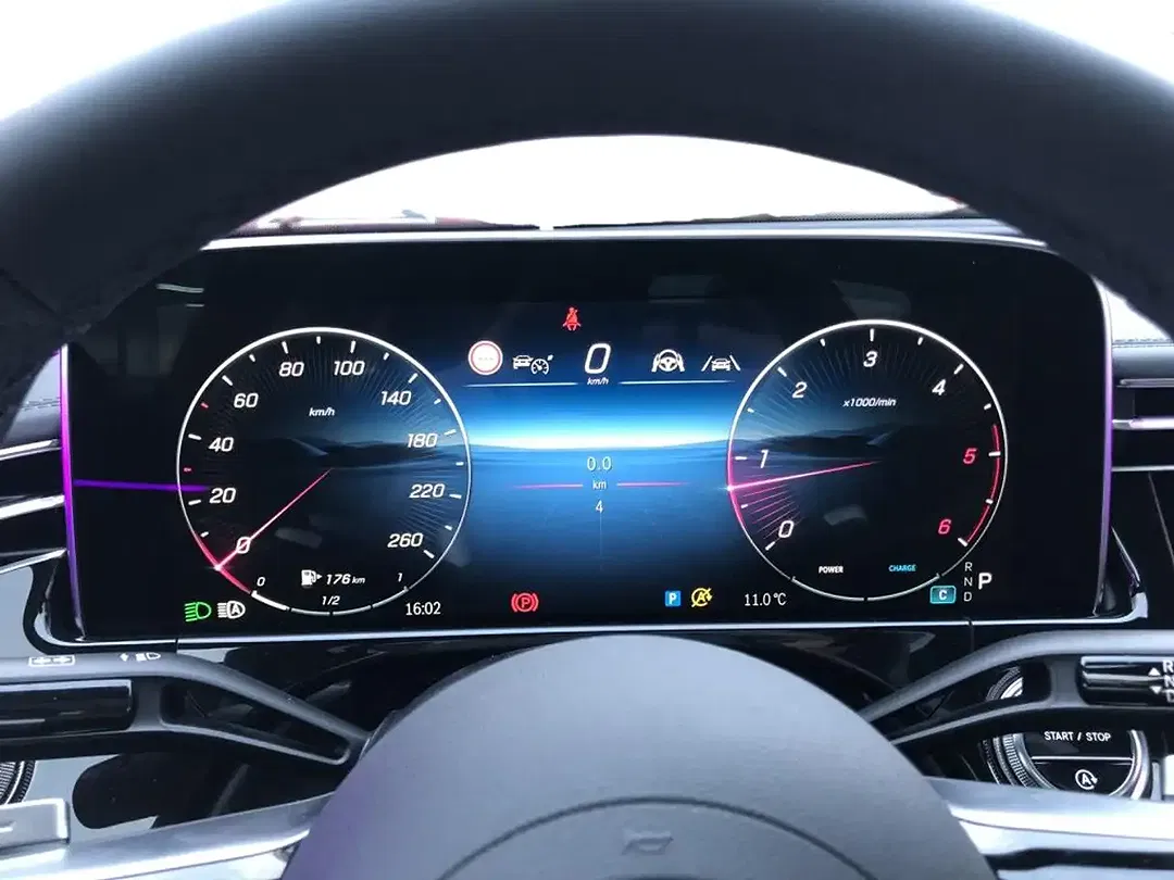 Mercedes-Benz E 450 4MATIC - Thumbnail 9