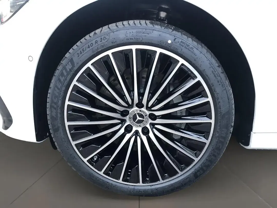 Mercedes-Benz E 450 4MATIC - Thumbnail 8