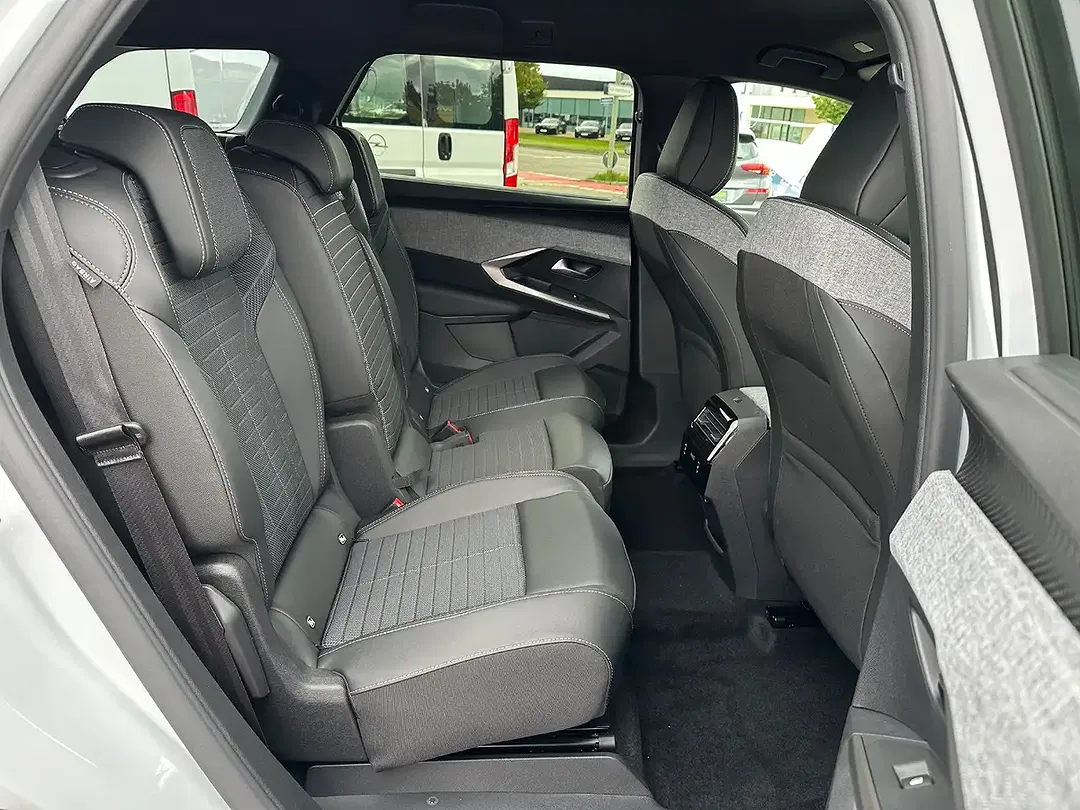 Peugeot 5008 Hybrid - Thumbnail 8