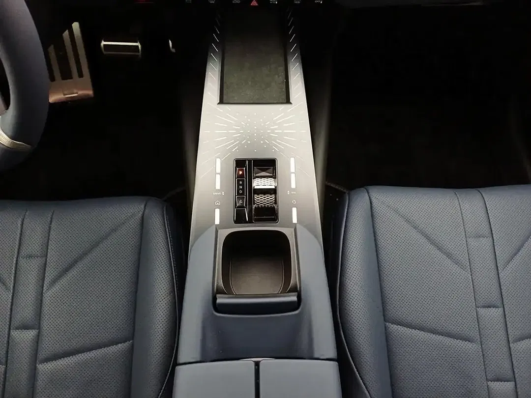 DS Automobiles N°8 - foto 13