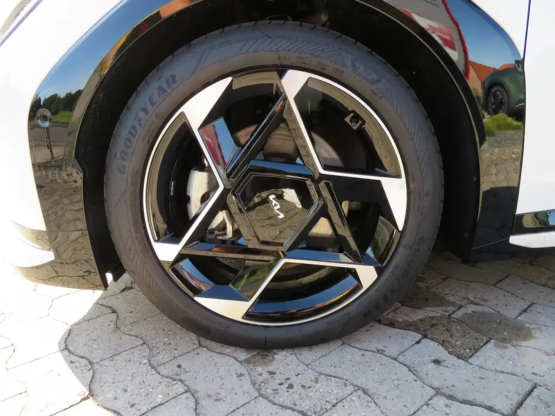 Kia EV4 81.4 kWh GT-Line - Thumbnail 3