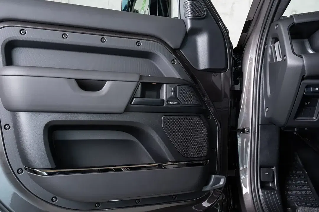 Land Rover Defender 110 - foto 15