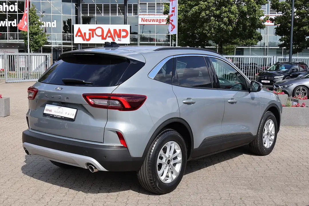 Ford Kuga 1.5 EcoBoost AUT Titanium - Thumbnail 4