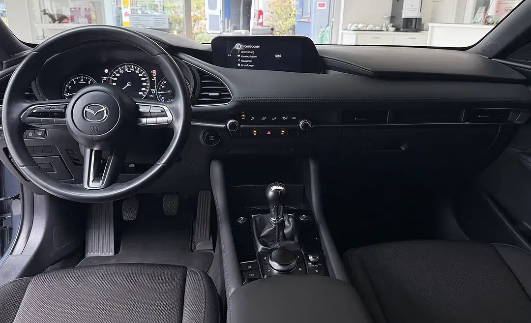 Mazda 3 - Thumbnail 10