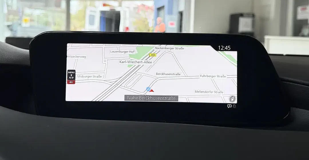 Mazda 3 - Thumbnail 11